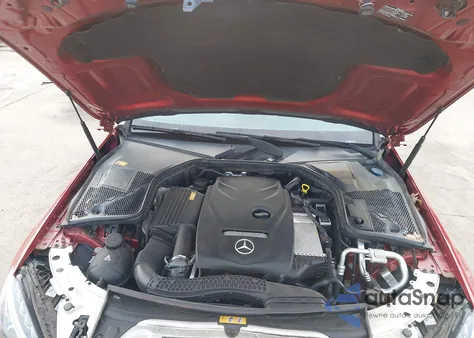 2017 Mercedes-Benz C 300 z USA, uszkodzony, nr VIN WDDWJ4JB2HF353613